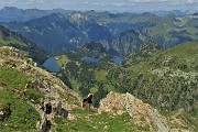 74 Dori osserva verso tre laghi , Casere, Marcio e Del Becco 